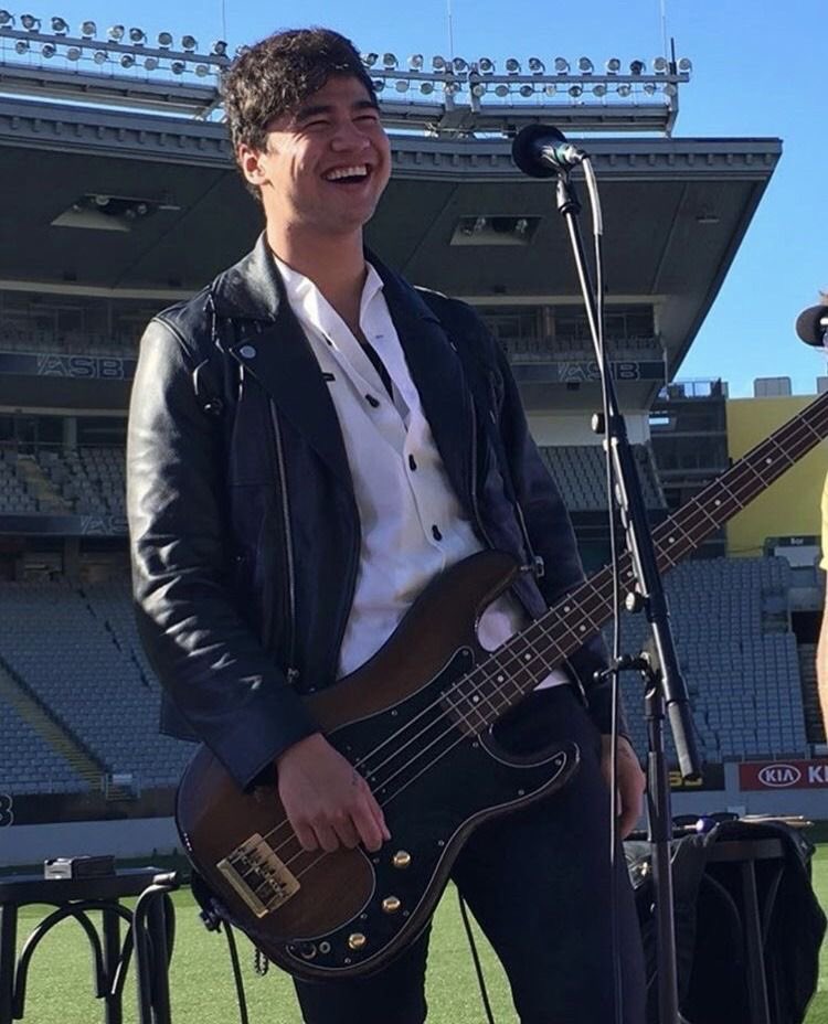 Calum hood smiling to brighten your dayhttps://abs.twimg.com/emoji/v2/... draggable=