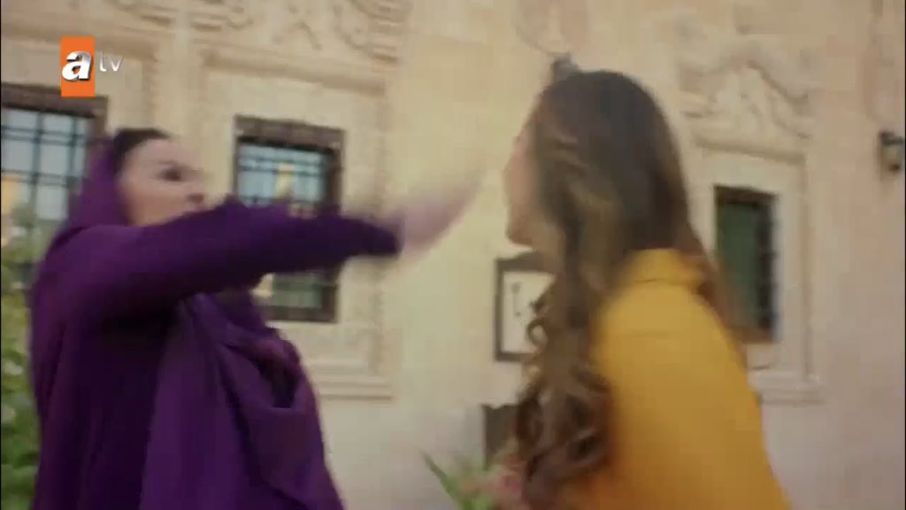 azize slapping the delusion out of gönül was a necessity  #Hercai