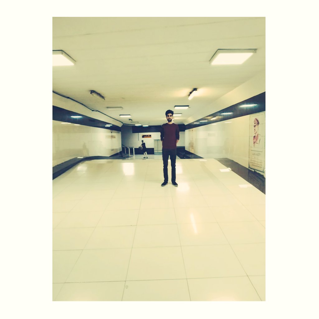 soundread_x's tweet photo. Touching ThoughtWalking alone is not difficult.But When You have walked so many miles with someone,then coming back alone is much difficult.
@aqbal1999 💔 #fellingAlone https://t.co/erTXTQVQiX