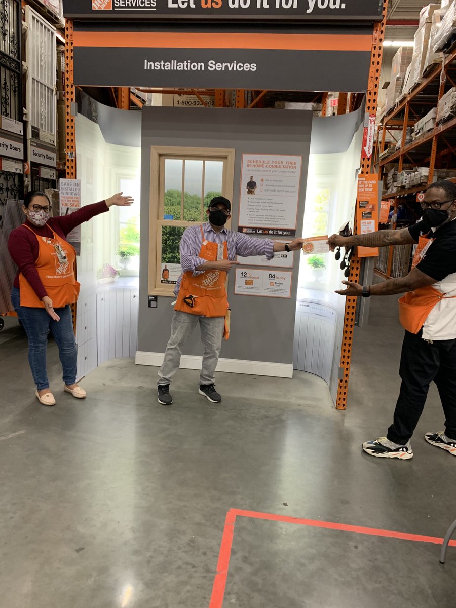 Celebrating Mr Perdo D30 specialty associate for an outstanding job taking care of our customers dreams. ⁦<a href="/hdbosslady/">shondelle bo$lady</a>⁩ ⁦<a href="/SL_leighton/">Leighton</a>⁩ ⁦<a href="/nyyroro/">Ro Rodriguez</a>⁩  #1277