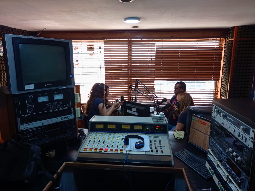 mffestival2020's tweet photo. Muchísimas gracias a @calientestereo por brindarnos un espacio en #ElVacilonDeLosSabados ¡Sin duda algún fue un día increíble!

⚠️ Si te lo perdiste, #Cantas o #Bailas y deseas saber cómo participar en el #MusicalFriday2020 ¡Escríbenos! https://t.co/gc2XrMd9Hz https://t.co/hBR7bOrkzc