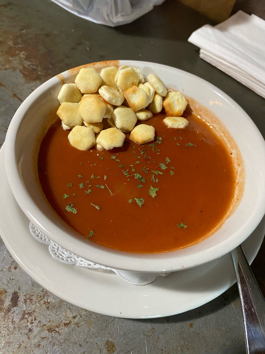 twistedfs_'s tweet photo. Fresh made soup of the, try it with a grilled cheese or a grilled peanut butter &amp; jelly @twistedforksaloon. #hotsoup #goodfood #pointruaton #tacoma https://t.co/XQsDvcahbO
