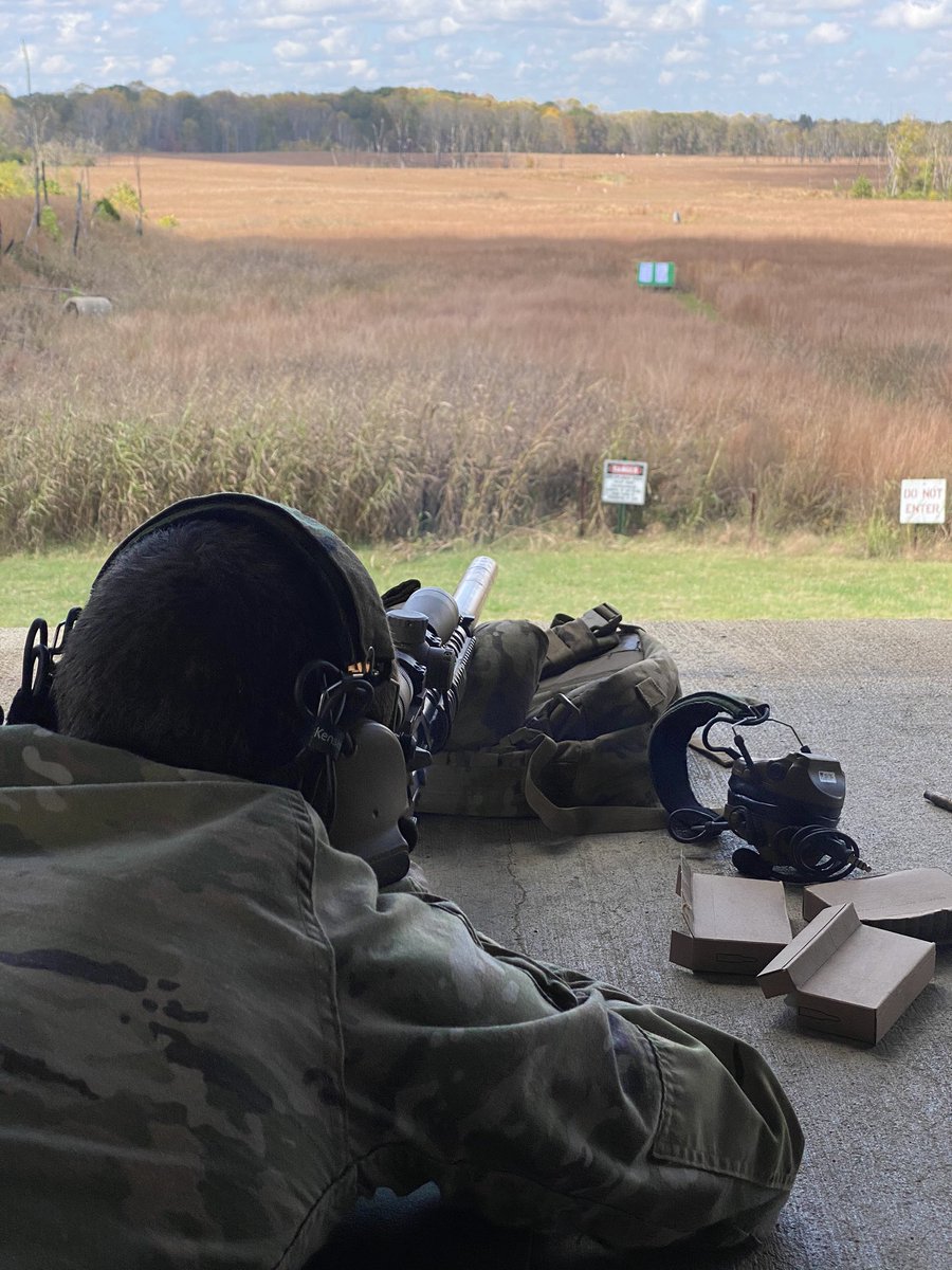 AboveTheRestBN's tweet photo. Coming at you with some #sniperSaturday. Doesn’t matter how far away the enemy is the snipers are able to hit with perfect accuracy #ATR 🦅♣️ @101Bastogne @101stAASLTDIV https://t.co/xph9P7mj2I