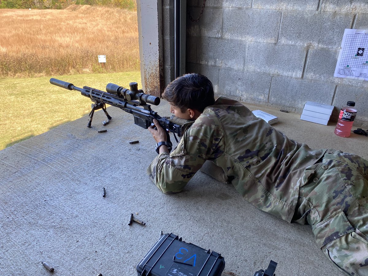 AboveTheRestBN's tweet photo. Coming at you with some #sniperSaturday. Doesn’t matter how far away the enemy is the snipers are able to hit with perfect accuracy #ATR 🦅♣️ @101Bastogne @101stAASLTDIV https://t.co/xph9P7mj2I
