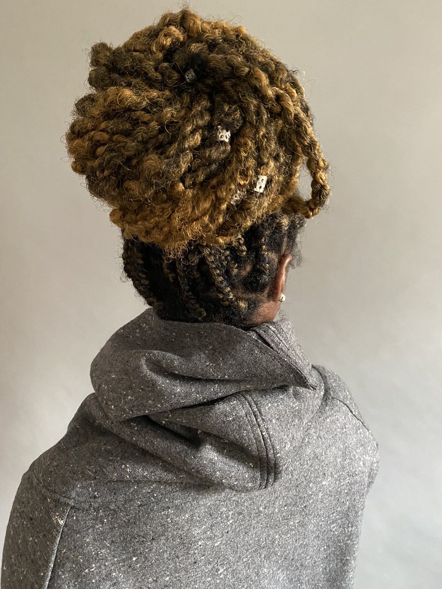 winkworthbklyn's tweet photo. Great image from today’s shoot with @mesha_hazel , thanks Mesha, enchanting as always. Boiled wool cowlneck sweater coming to the website soon.
#sweaterweather #sustainablefashion #slowfashion #brooklyndesigner #boiledwool #graywool #woolsweater #handmadeclothes https://t.co/2cxJYo878Y