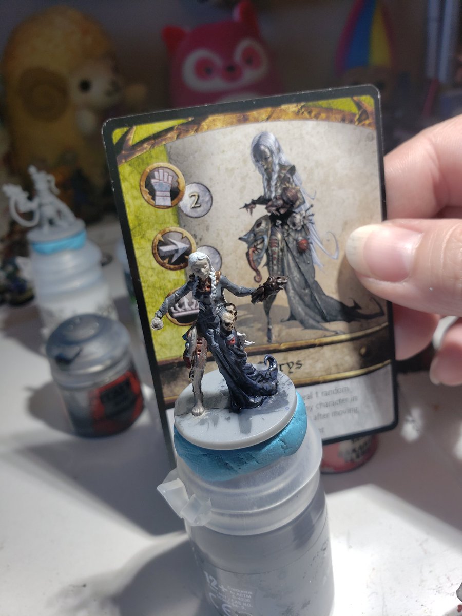 DeannaLaver's tweet photo. Been working on painting some minis. https://t.co/IjbHGXw3CB