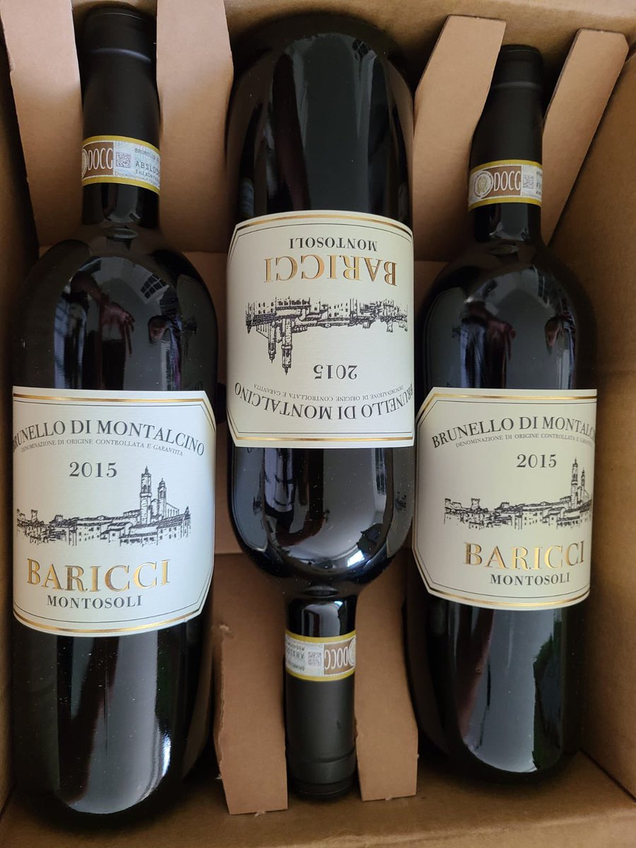 dpen_cc's tweet photo. 💯🍷🍷 @BaricciWine #montosoli #brunello2015 #cellartime @MTLWINEGUY @Ahachey101 @bambarawine https://t.co/m661mlcoKG