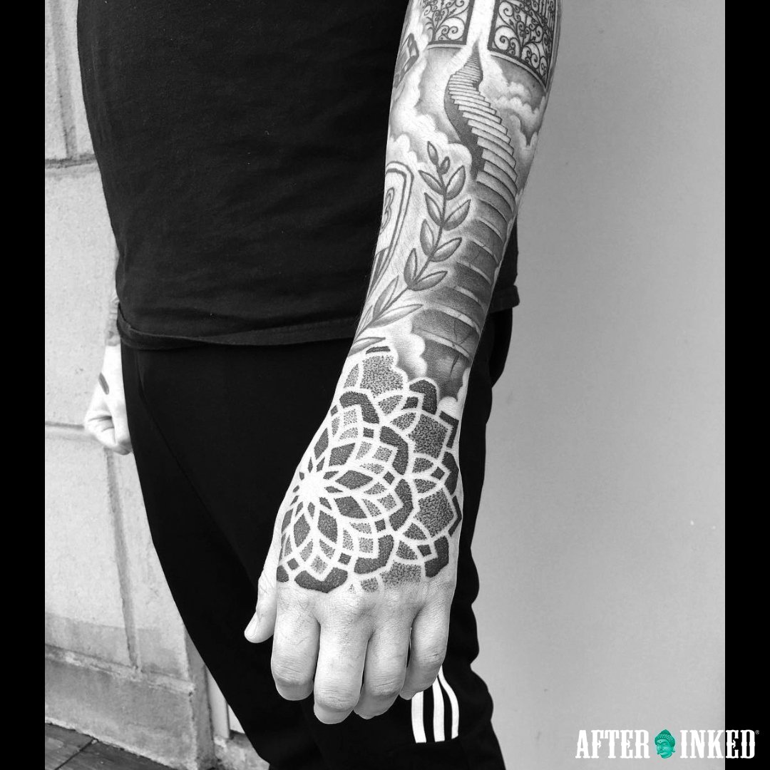 AfterInked's tweet photo. #NationalMakeADifferenceDay #MakeADifferenceDay #DifferenceDay #afterinked #proudusers #formulatedforperfection #afterinkedeveryday #tattooaftercare #vegan #team #teamsports #charity #dogood #crueltyfree #givingback #authentic #giveback #tattoosbynickfierro #algorithmtattoo https://t.co/csLctol4A4