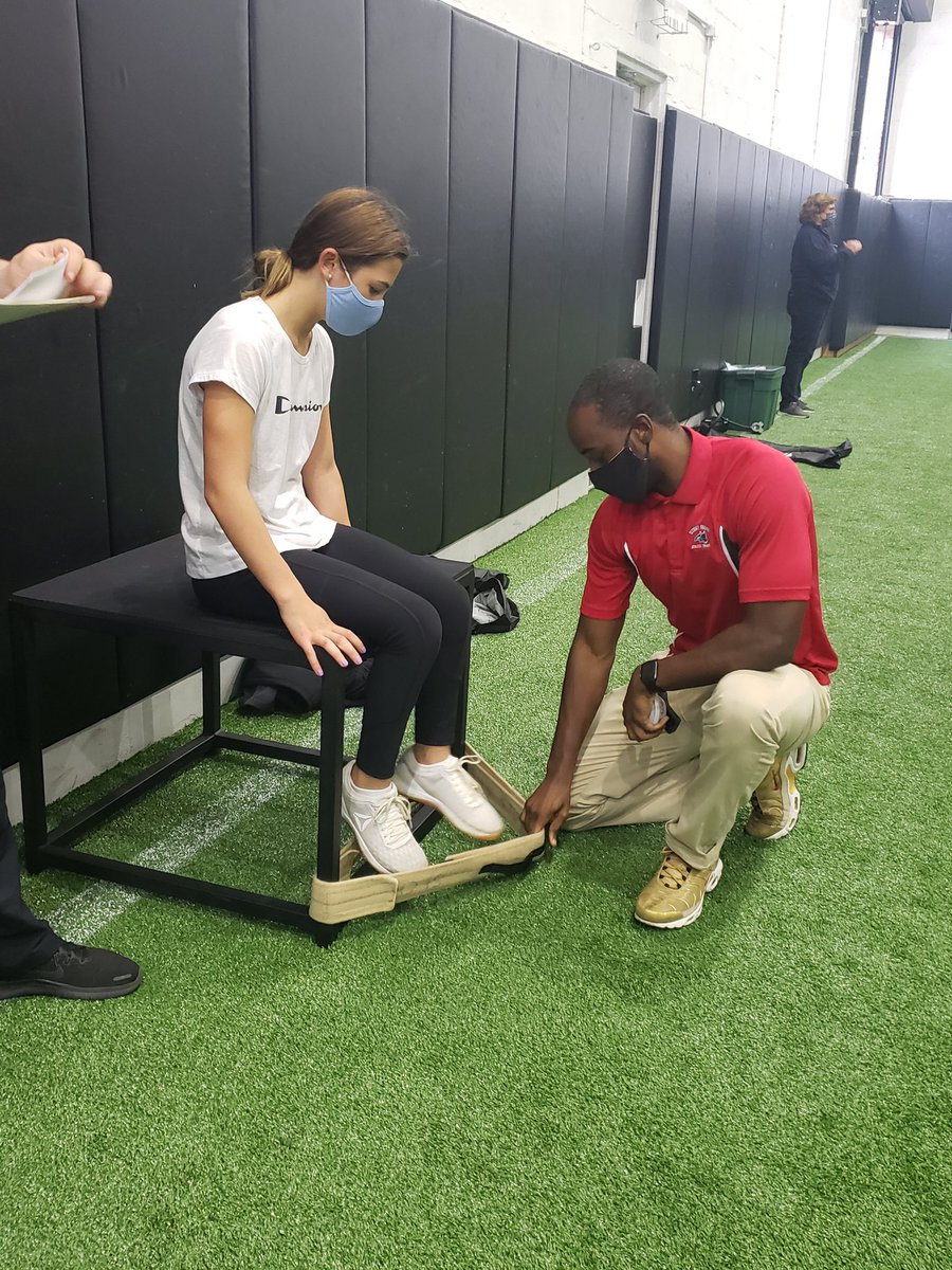 SBU_ATP's tweet photo. ACL prevention screening @stcharlessportsmed @gleperformance #nyitdpt #sbudpt @sbuatp https://t.co/QwzPmBMNgG