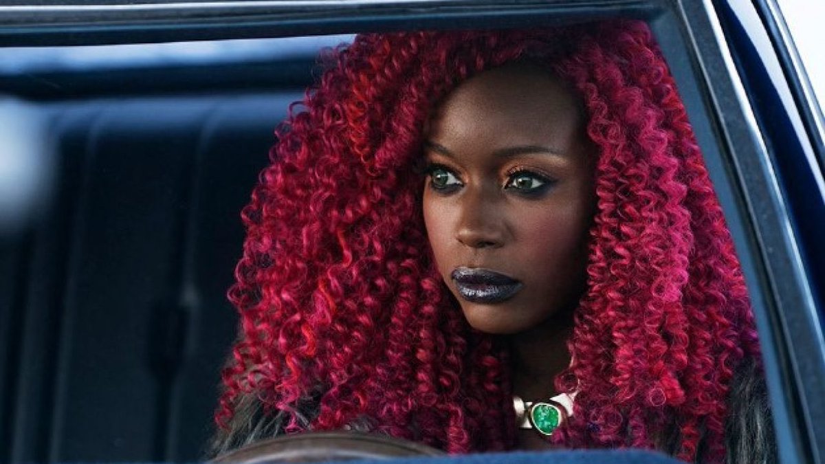 A thread of how  @DCTitans has consistently failed Starfire and Anna Diop let’s dive in