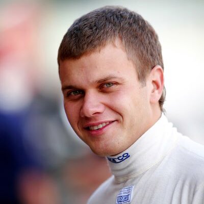 FISAdoSexo's tweet photo. Marko Asmer ocupará a terceira vaga da academia, o estónio terá contrato conosco até 2009, ele é líder da @F3BritishVerse com a @HitechF3Verse e estará na F3 Europeia com a @TaurusWF1 em 2008! https://t.co/ncEFApx3rk