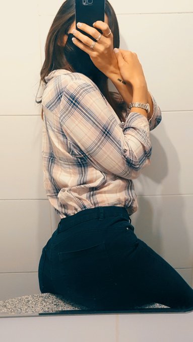 Ups!  Sali&oacute; fotito en el ba&ntilde;o de la oficina 🔥😈🔥😈  D&iacute;ganme ustedes, se han sacado nudes en sus trabajos<a href="/tag/sundayvibes"class="tags"><span>#sundayvibes</span></a><a href="/tag/rt"class="tags"><span>#rt</span></a><a href="/tag/bigasslover"class="tags"><span>#bigasslover</span></a><a href="/tag/moodsex"class="tags"><span>#moodsex</span></a>