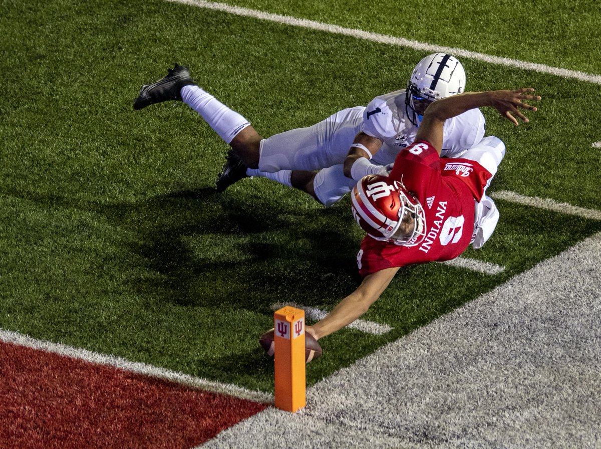 usatodaysports's tweet photo. Michael Penix Jr.'s two-point conversion in overtime gives Indiana the upset win over Penn State. https://t.co/73osxJq573 https://t.co/vkwFj6X4Hl