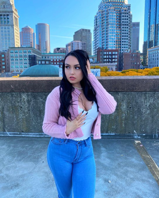 in love with this city💕 https://t.co/hXCxAcGLM0