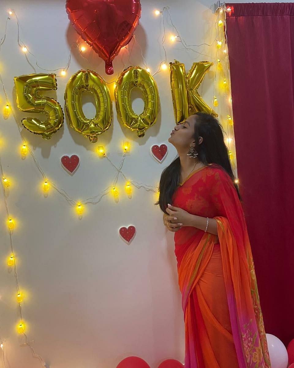 vaishnaviactor's tweet photo. Celebration's Of 500k Follower's in Instagram.... ❤️❤️❤️❤️ https://t.co/HsWOf75S4z