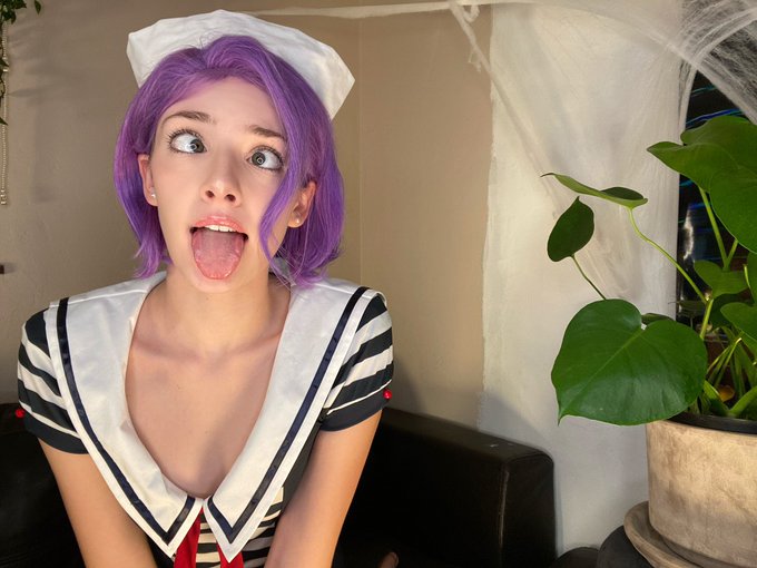 Watch 𝕝𝕖𝕟𝕒's leaked NSFW photo on TwXstars