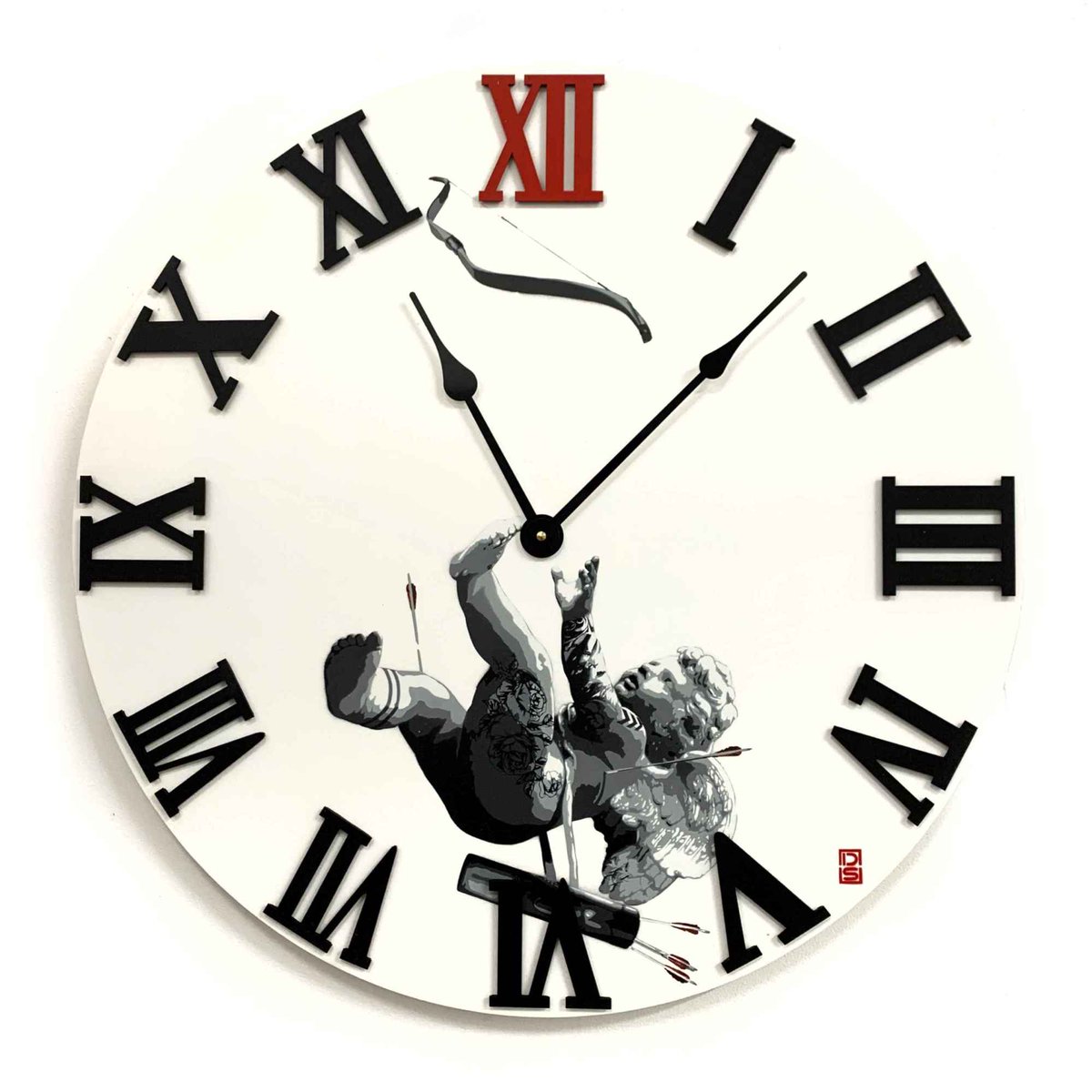 Dragon_Gallery_'s tweet photo. Don't forget to put your clocks back tonight...  
We love this contemporary and functional piece by @DS__ART 
"Retiring Cupid Clock"
60cm Diameter
Spray paint and painted acrylic on wood with high torque watch mechanism.
https://t.co/kp5qBMtsR5

#daylightsavings #contemporaryart https://t.co/SDwlrexlZm