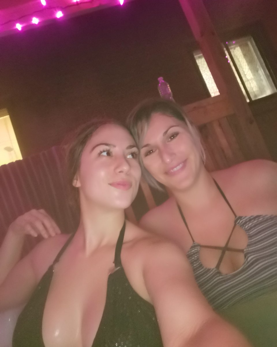 simplyjustbecca's tweet photo. #bigseester https://t.co/ECiUaYAnSs
