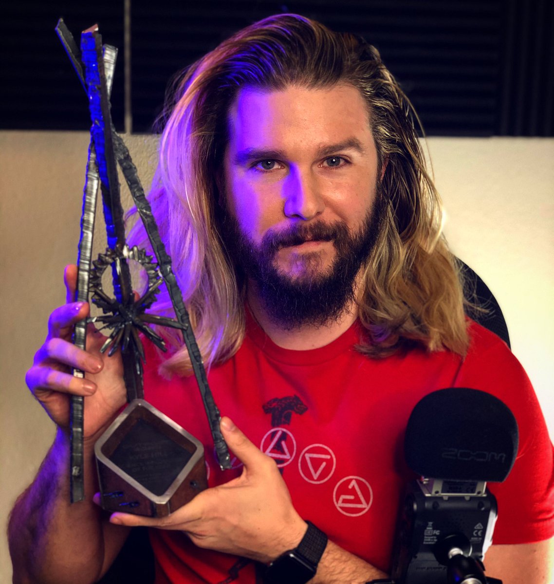 Sci_Phile's tweet photo. Very humbled to be named “Science Influencer of the Year” by @TheOutpostCon. It’s been a transformative year for me in many ways, but I can only hope that the one thing that stays the same is my goal to educate and entertain. Thank you. https://t.co/pAwN54Zk0g