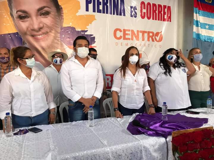 MEPlus05's tweet photo. 🔴 La tarde de hoy la compañera coordinadora de #MPlusDurán Sandy Villamar, estuvo invitada  por la organización #DuraneñosEnMarcha liderada por nuestro compañero de lucha Pablo Ayala,  a un entretenido evento que contó con la presencia de nuestra compañera @pierinaescorrea https://t.co/fFc0RBKuph