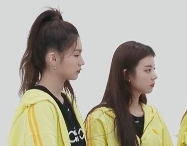 lia being the shortest member of ITZY; a thread