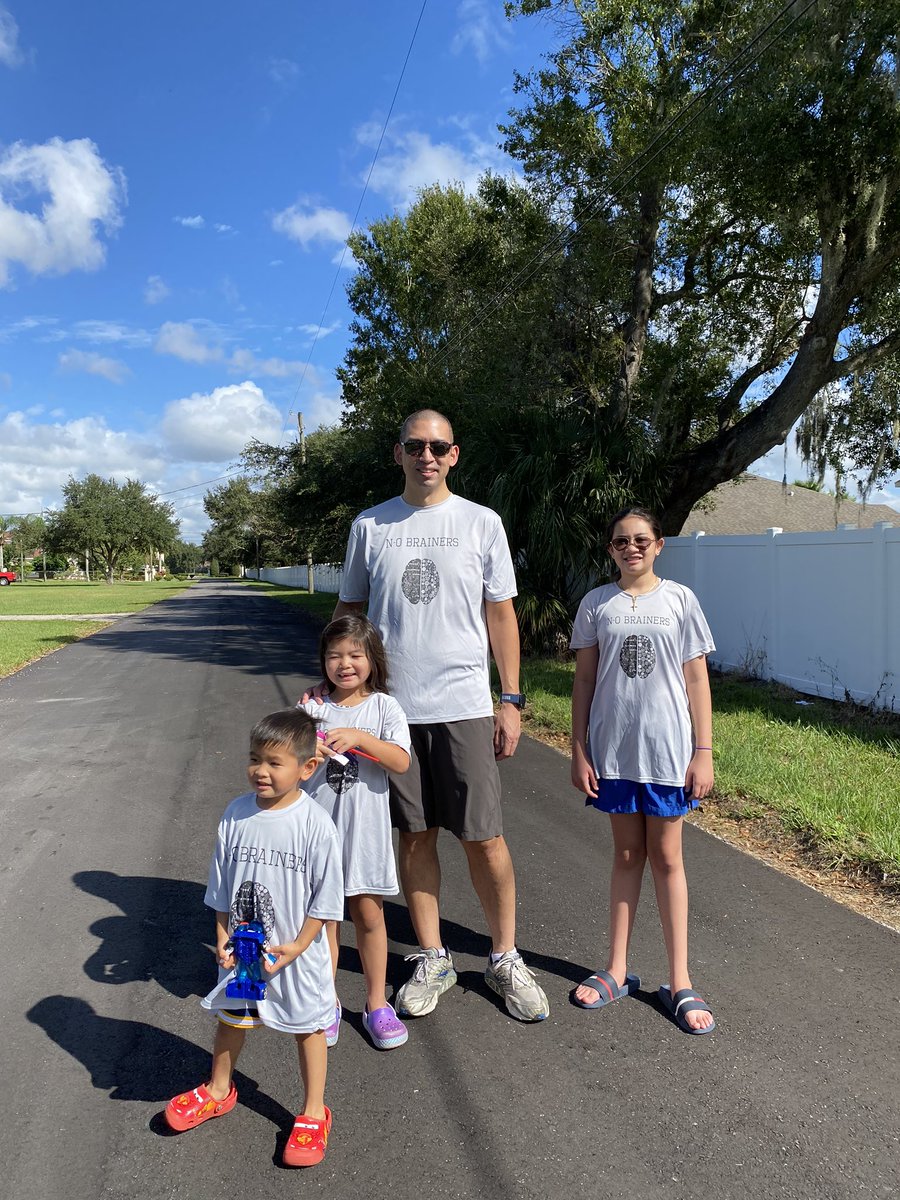 hiendliu1's tweet photo. walked our virtual #MilesForMoffitt today! walked with &amp; for my father, lung cancer survivor, &amp; for all our patients https://t.co/y763vhb56p