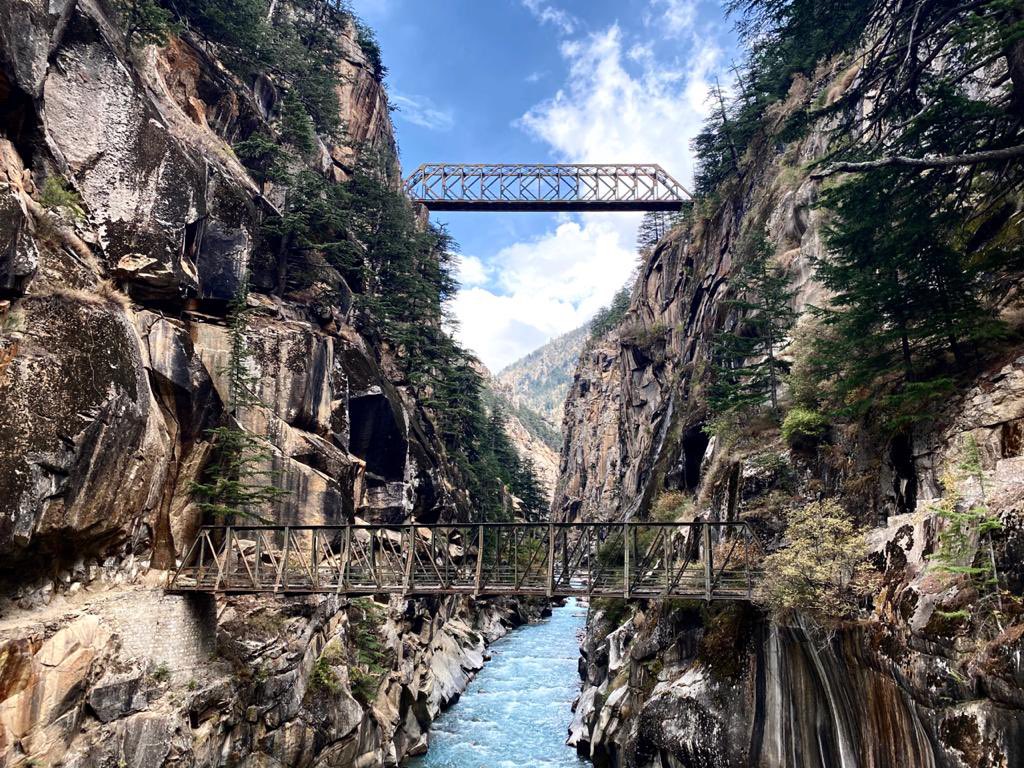 "Going to the mountains is like going home." ~ John Muir
#भैरोंघाटी
#Uttarakhand
@DigvijayKhati @UTDBofficial
@pargaien @susantananda3 https://t.co/3RZ9BYrfHX