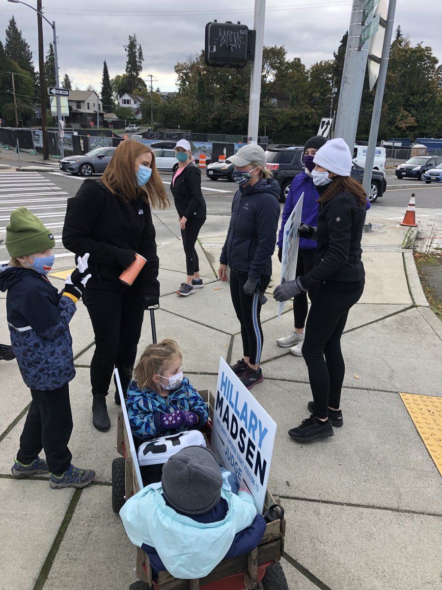 HillaryForJudge's tweet photo. Sign waving today at the Montlake overpass! Get those ballots turned in and vote Hillary Madsen! #hillaryforjudge #electwomen #campaigningwhilemomming #campaignlife #momlife #waelex https://t.co/uITpyRlvvQ