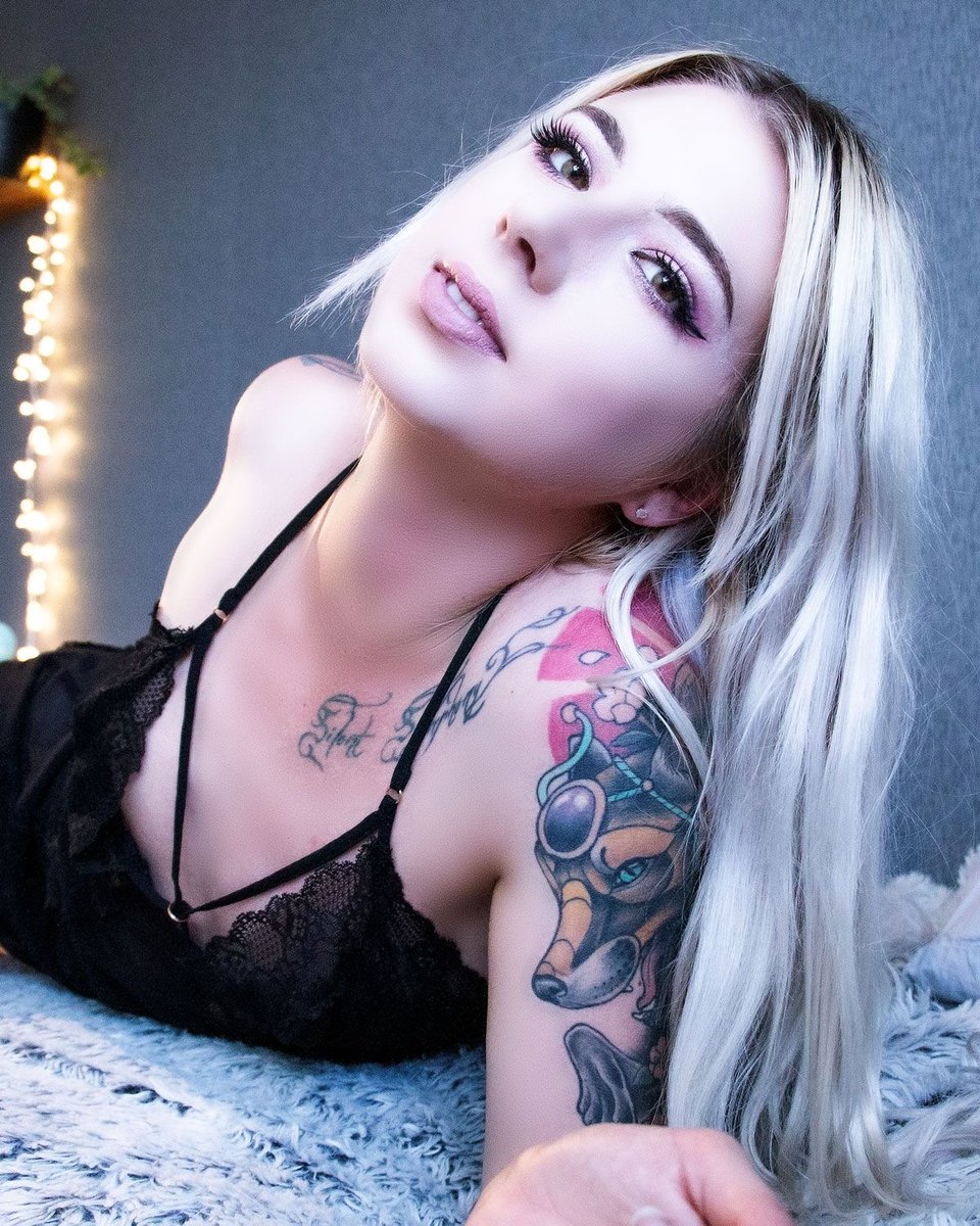 SuicideGirls's tweet image. #Beautiful @kitsuSg is on the #FrontPage of #SuicideGirls with her #SetOfTheDay "Moonlit Fox" 🦊 See it now when you join for only $12/mo 💋 - bit.ly/32bfyID