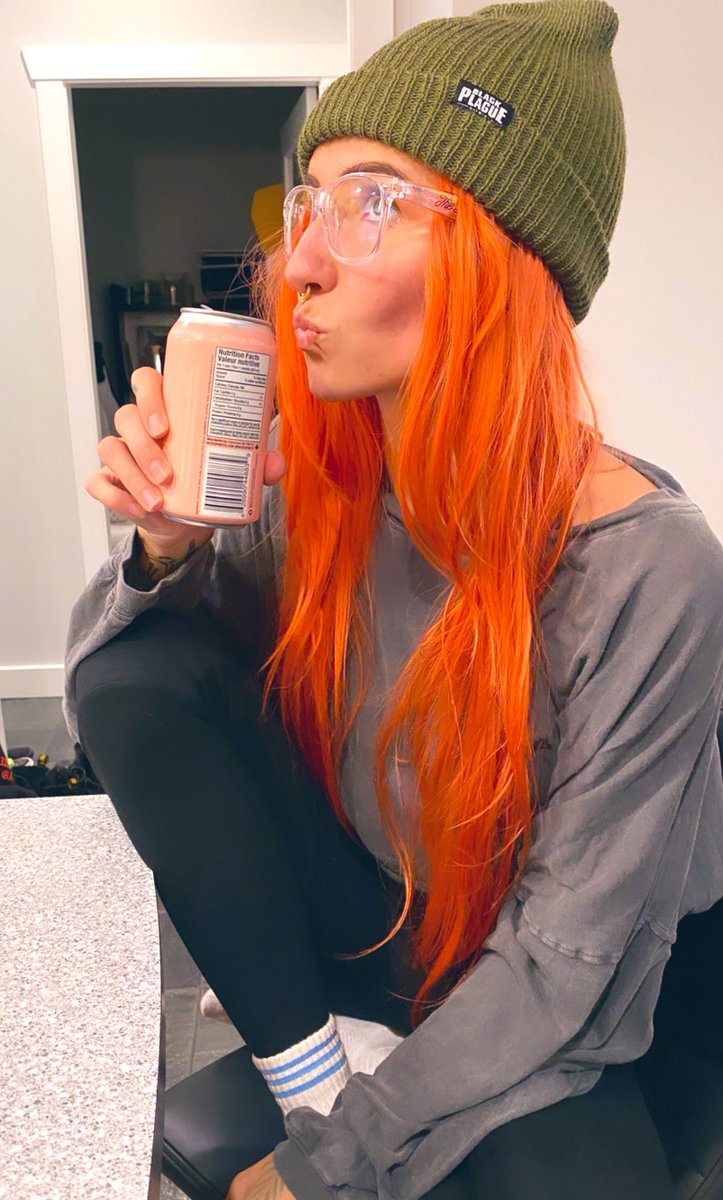 I changed my shirt cause I spilled tacos on it now I’m simply vibing