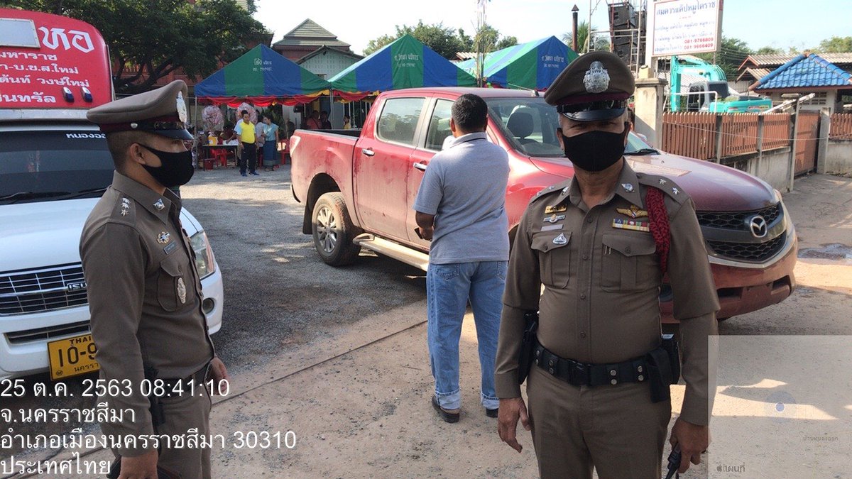 PoliceChoho's tweet photo. ๒๕ ตุลาคม ๒๕๖๓ ส.จอหอ จัดกำลังอำนวยความสะดวกด้านการจราจรและรักษาความปลอดภัยงานทอดกฐินตามวัดต่างๆ ในเขตพื้นที่รับผิดชอบ https://t.co/Ds8KvryteF
