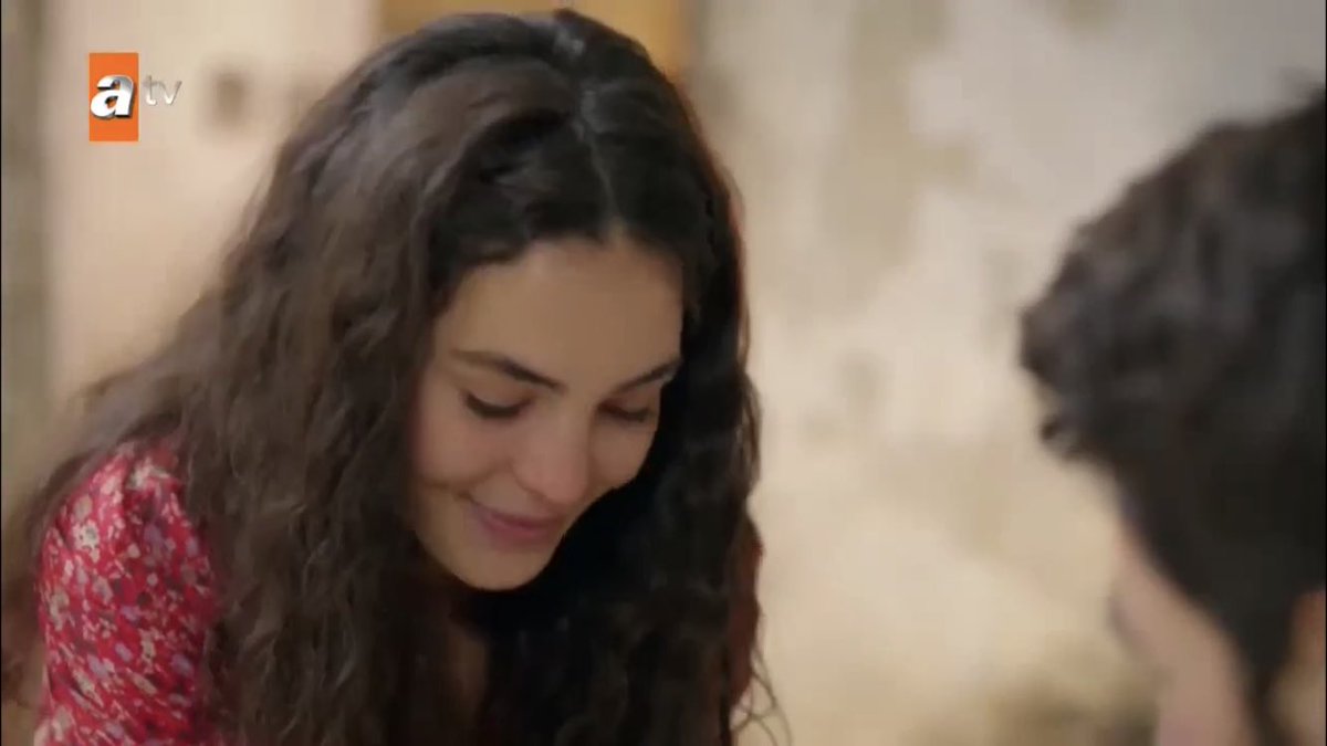 she draws her strength from him and it’s the same for him i’m gonna cry  #Hercai  #ReyMir