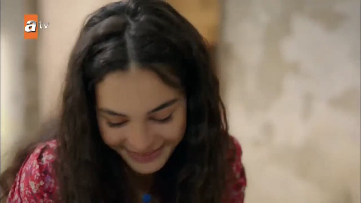 look at her smile she’s so happy that he thinks she’s that strong SHE WOULD TAKE ON THE WORLD FOR HIM  #Hercai  #ReyMir
