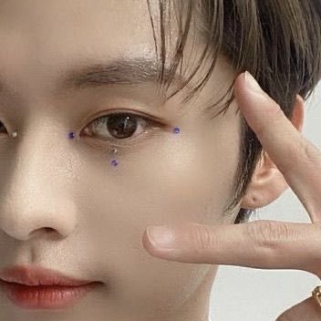 — minho’s eye gems; a fancy thread   #StrayKids  #skz