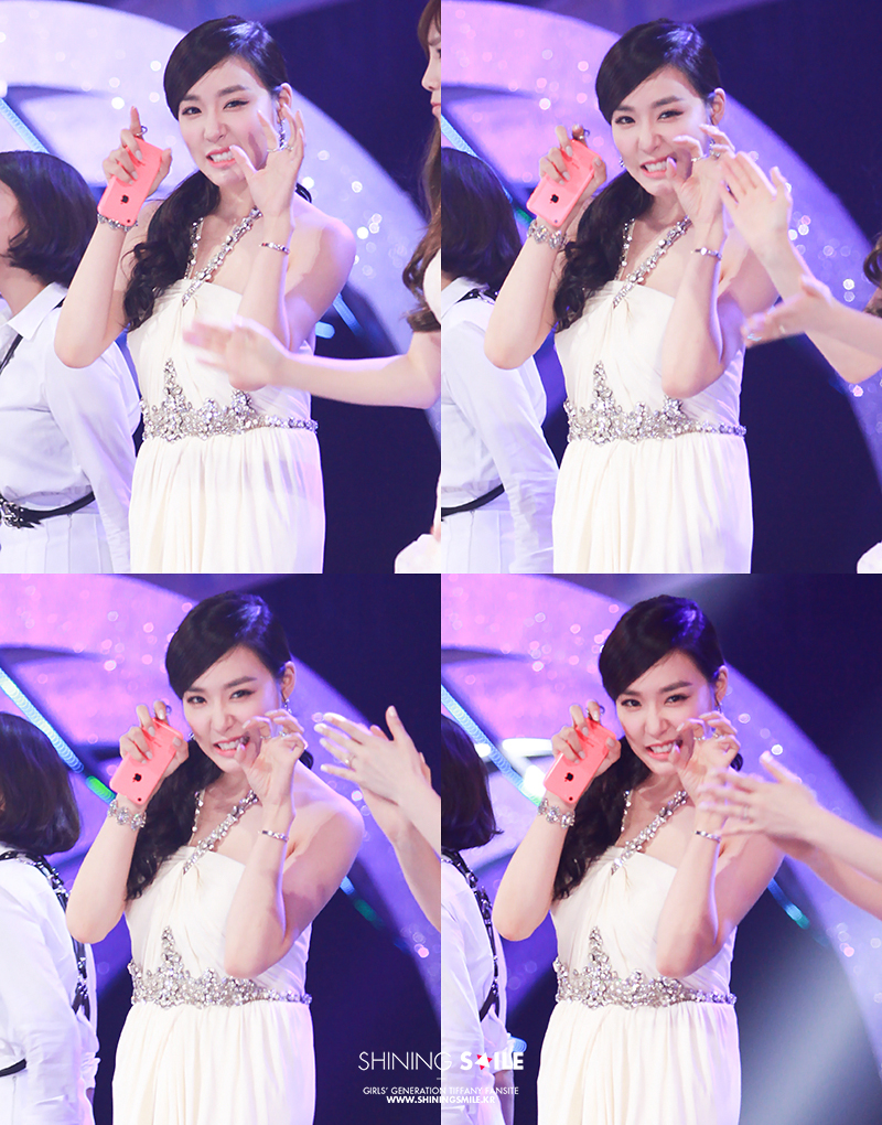 hourlytiffanys's tweet photo. https://t.co/wT2vXIgIlr