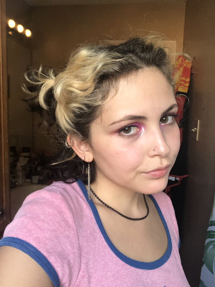 2C00I4U's tweet photo. 🤷🏼❤️ https://t.co/2bQNr8hnvJ