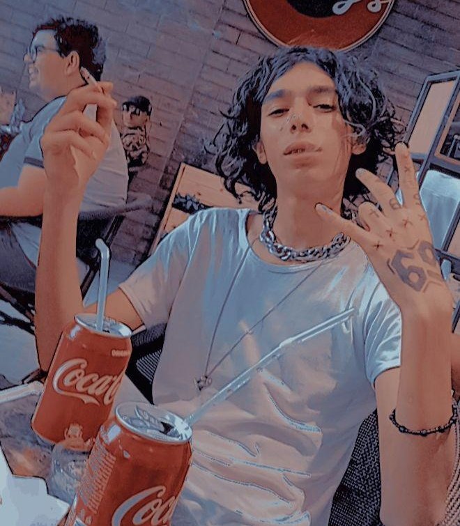 Daylen_torrs03's tweet photo. Be You and don't be a copy of the others ❤️🖤 #Daylen #Rappers https://t.co/5t4DB7zVQ1