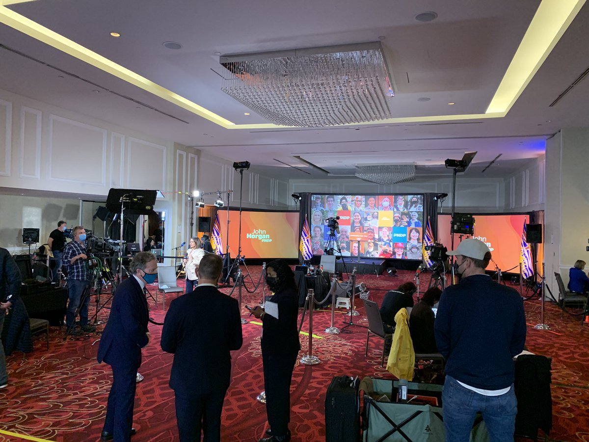 MathieuGohier's tweet photo. En attendant le premier ministre réélu John Horgan. #rccb #BCelxn2020 https://t.co/w4bsqfnrJB