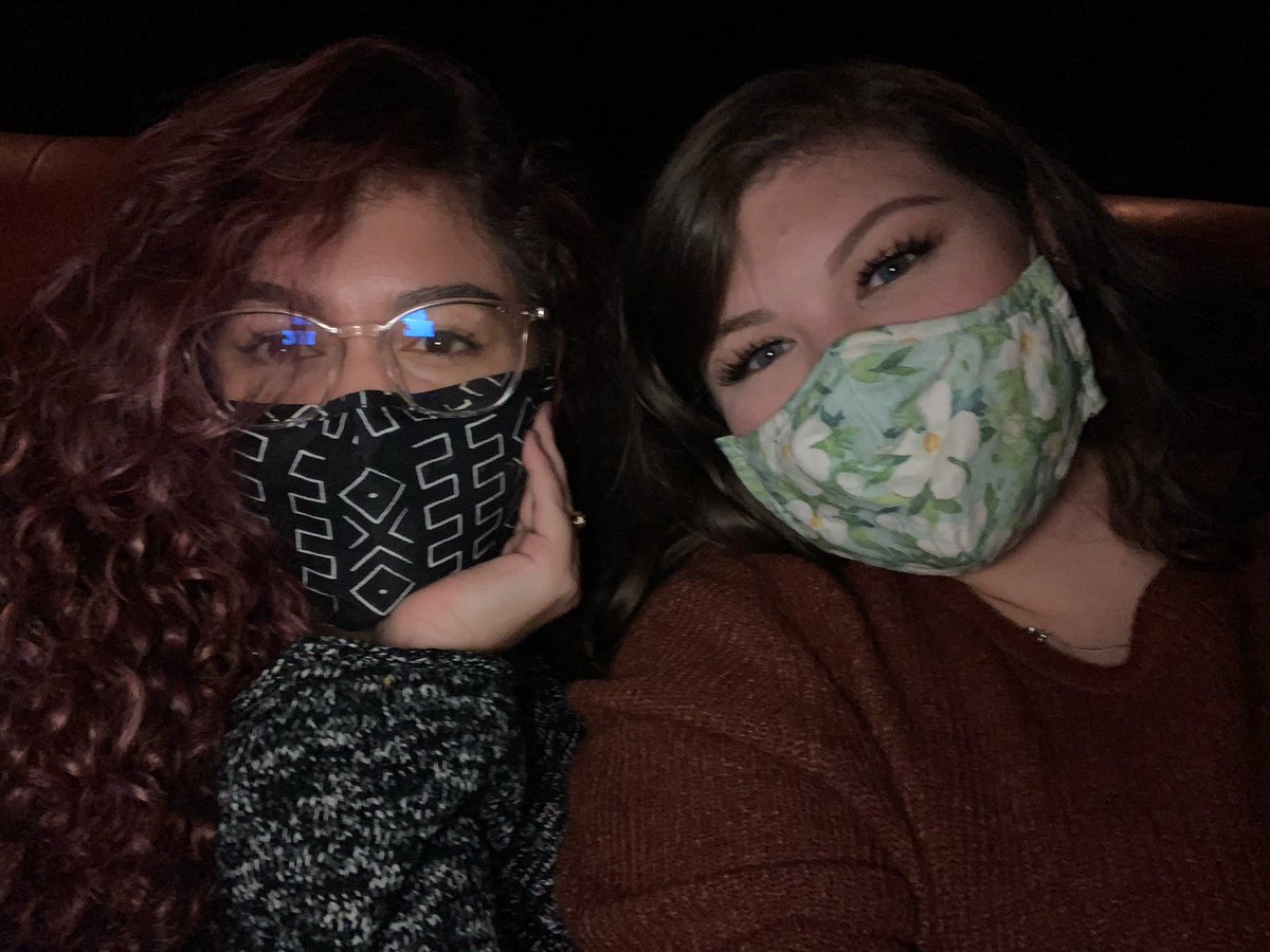 kaitlinbb2's tweet photo. The best best friend everrrrr 🖤 https://t.co/iWPMH5RCq0