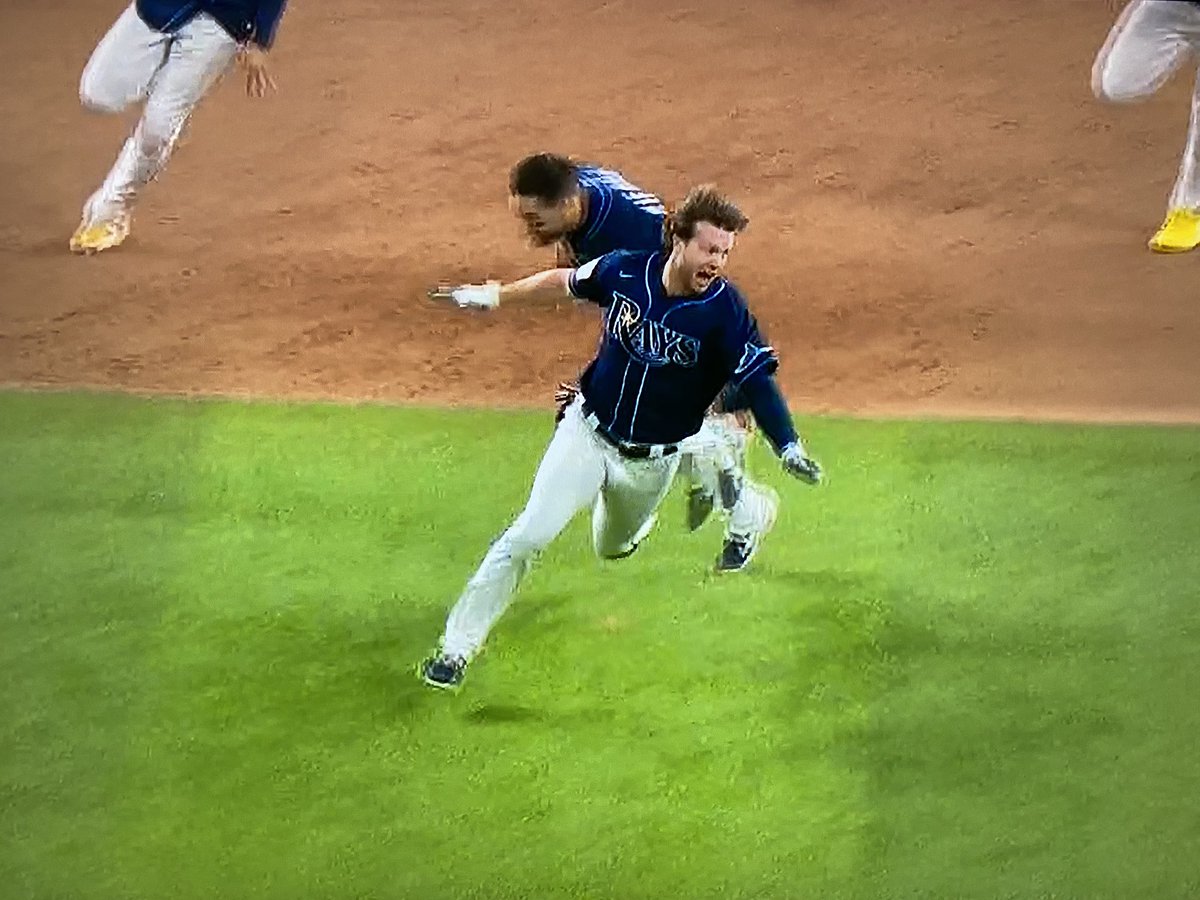 MarkWilsonTV's tweet photo. I just watched the greatest ending to any baseball game I’ve ever seen 👀 #RaysUp #WorldSeries 👏🏻👏🏻 https://t.co/ReJm0iFbgA