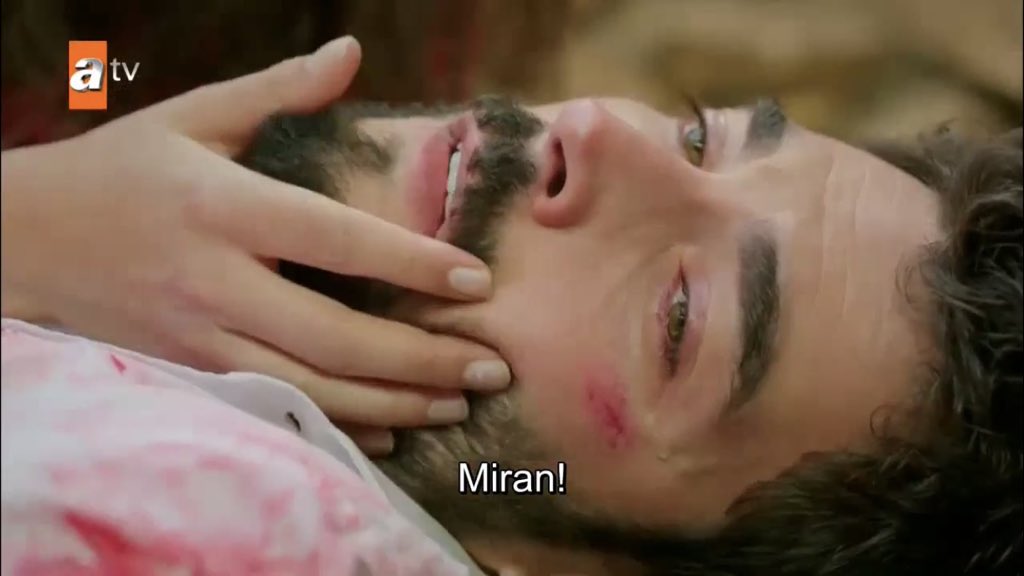 she spent the whole episode trying to save him and now he’s dying in her arms I DON’T WANNA DO THIS ANYMORE I DON’T  #Hercai  #ReyMir