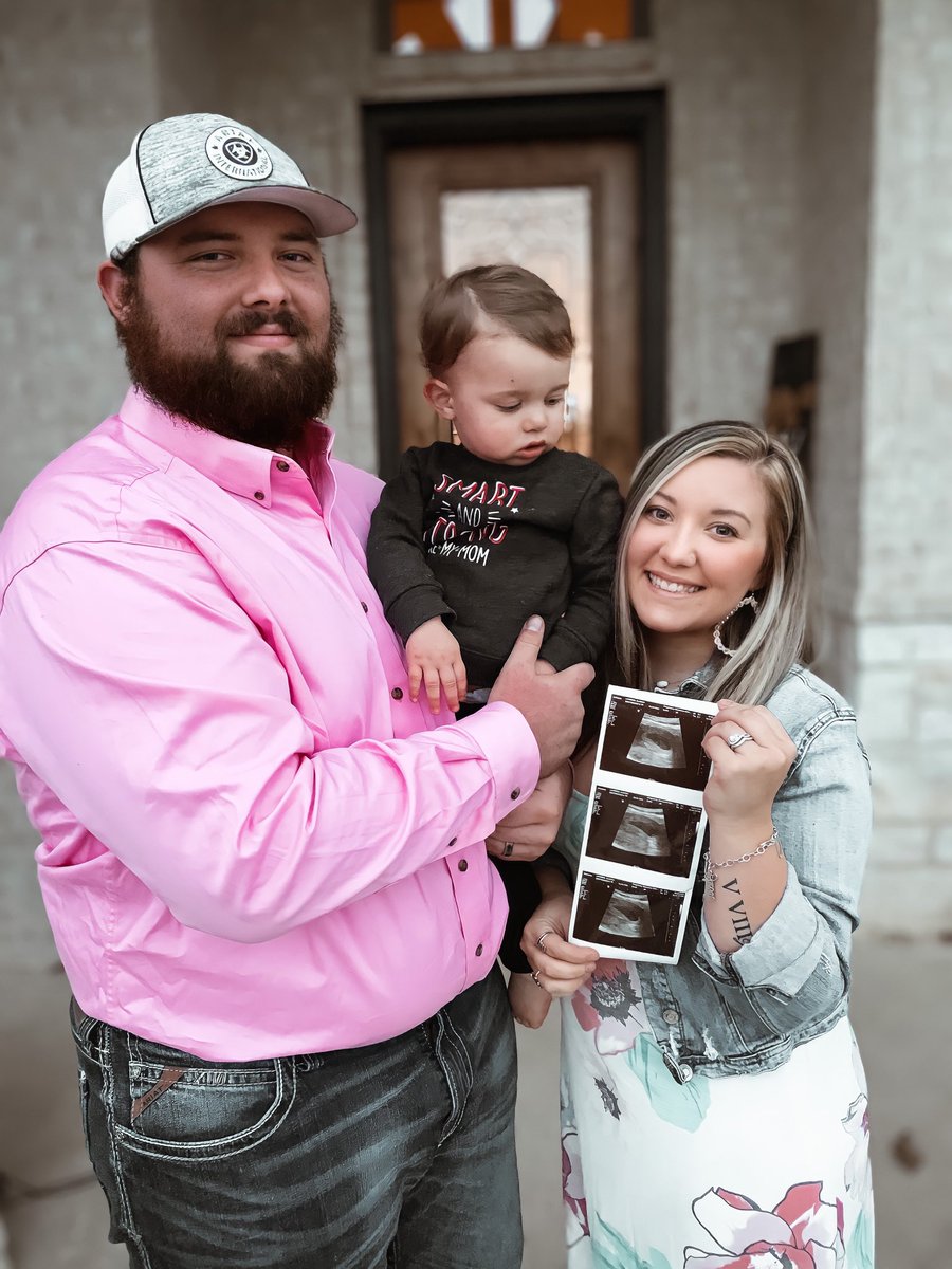 AlanahLandess's tweet photo. blessed 𝚖𝚊𝚖𝚊 
•
•
• 
Jaxons going to be a 𝔹𝕀𝔾 brother 🥺🤍 @56Landess https://t.co/VNPrlBuptK