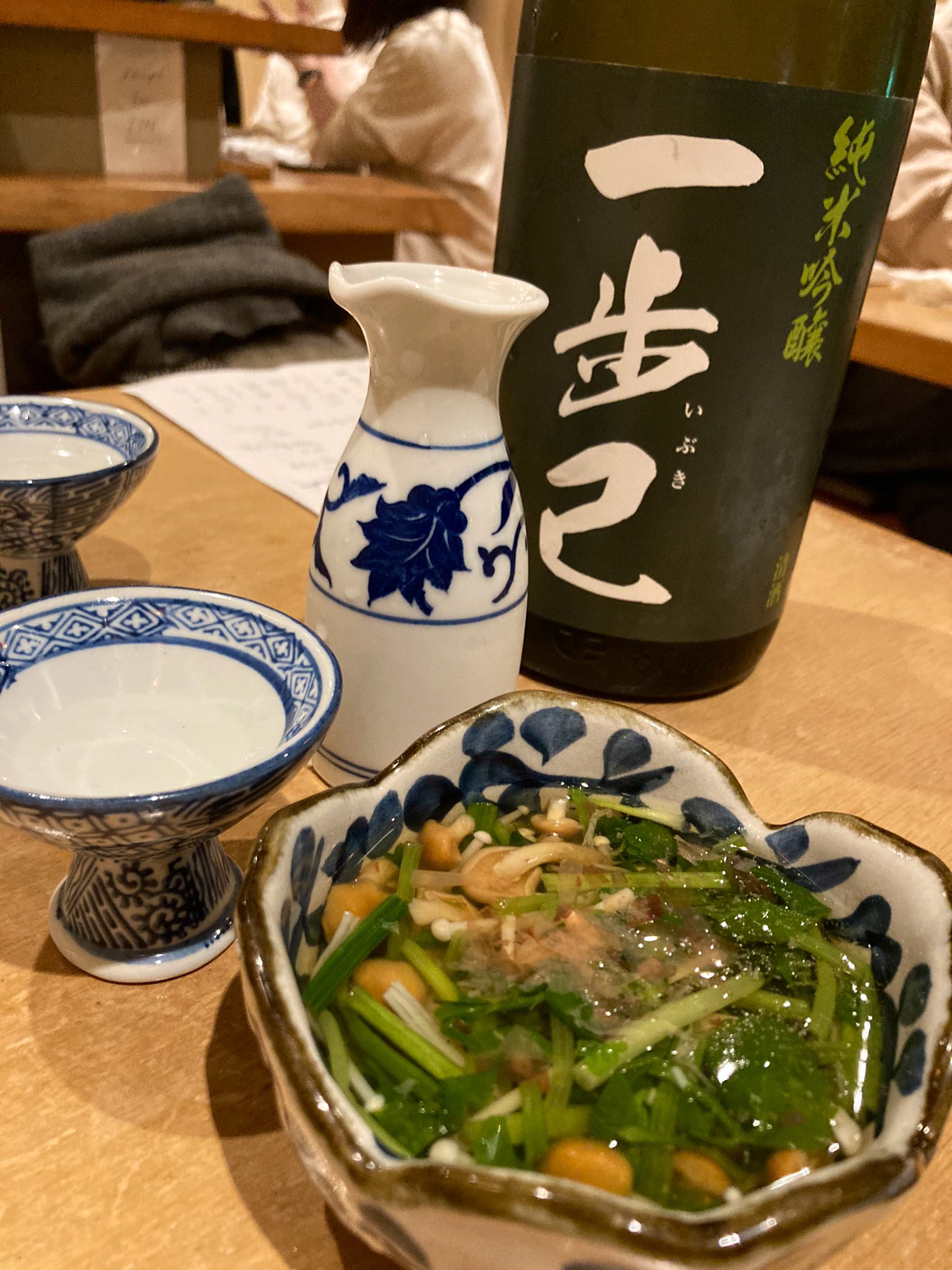 スパイシーたぬき 仙台のおでん屋素晴らしい たらきくこと白子のおでんには感動した もうちょっとしたらせりのおでん 食べられるそう おでん出汁を使ったカレーうどんも最高 お米入れたかったなーー おでんこうぞう T Co 0dupnlczza Twitter