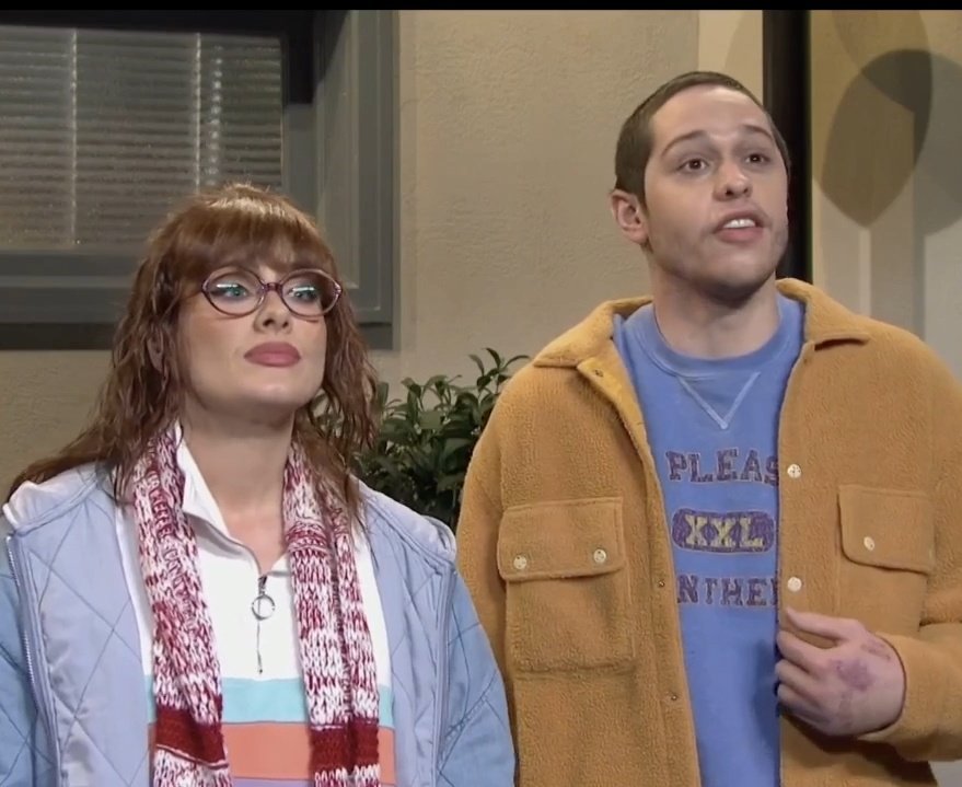 adelebrasilx's tweet image. Eu digo Adele e vocês dizem: ARTISTA

ADELE ON SNL