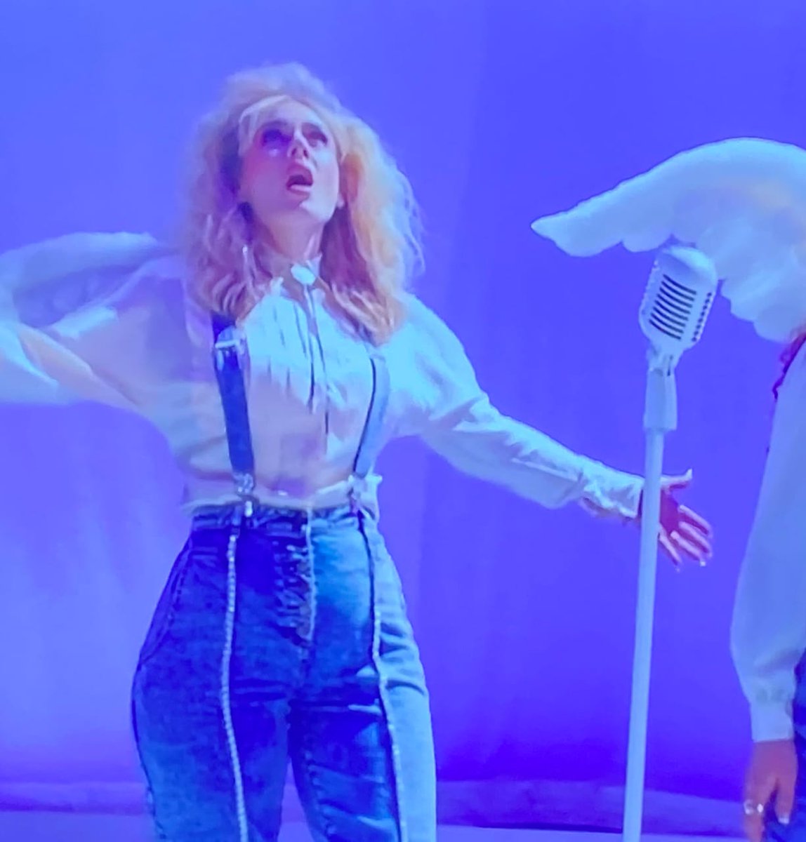 LAS CADERAS PUÑETA, LAS CADERAS

ADELE ON SNL