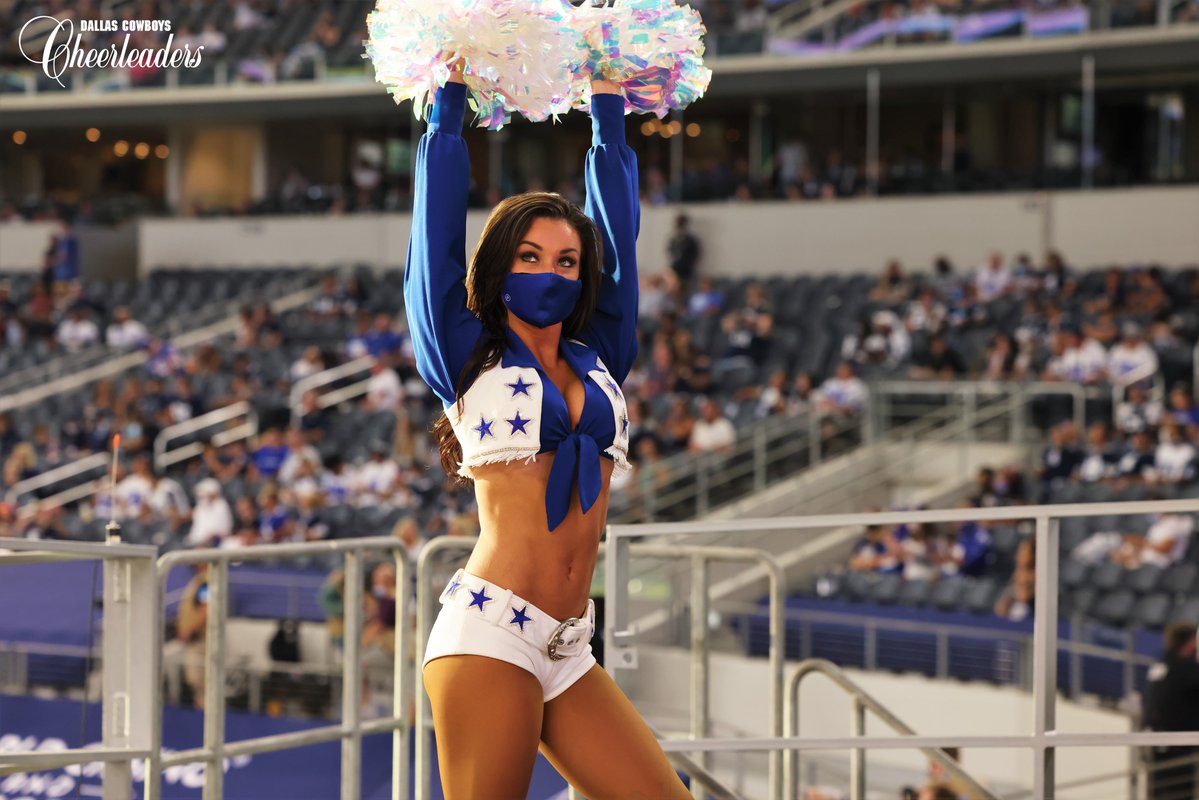 DCCheerleaders's tweet photo. Wake up Cowboys Nation! It’s GAME DAY! #DALvsWAS https://t.co/jJasHZMPu9