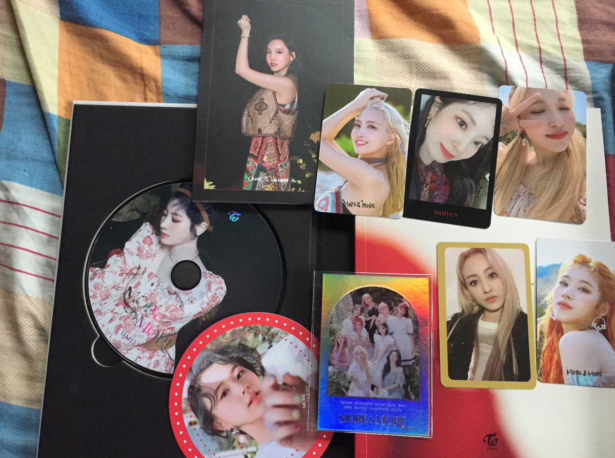 jihoexxx's tweet photo. First of All, I wanna thank Uncle Once @JackPhan for giving me this very wonderful gift 😭❤️.This is my first ever TWICE merch and I will treasure it as long as I can ❤️ I don't know how will I explain my feelings right now 😭❤️ Thankyou so much again Uncle @JackPhan ++ https://t.co/1JOsqi8LHJ