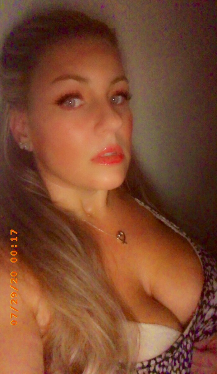 FirstMilfMate's tweet photo. You are what you do, not what you say. #actionsnotwords #perceptionisreality #peaceispower #onlyfansfree #hotmilf #bustysexymilf #bustymodel #onlyfansmodel #bignaturalbreasts #freeof https://t.co/xIGnGuzGAN https://t.co/MmsHMCpNQn