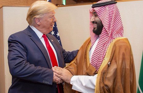 alanoowd1's tweet photo. السعودية ستكون الدولة القادمة التي ستوقع على اتفاق سلام و التطبيع مع إسرائيل، وسيحدث هذا بالفعل في وقت قريب. یوجود نوع من العلاقات غير المعلنة بين السعودية و"إسرائيل"،تعززت في السنوات الأخيرة بعد تولي محمد بن سلمان منصب ولي العهد. تبا لعمال الیهود.
#التطبيع _خيانة https://t.co/EyVp5xHRA9