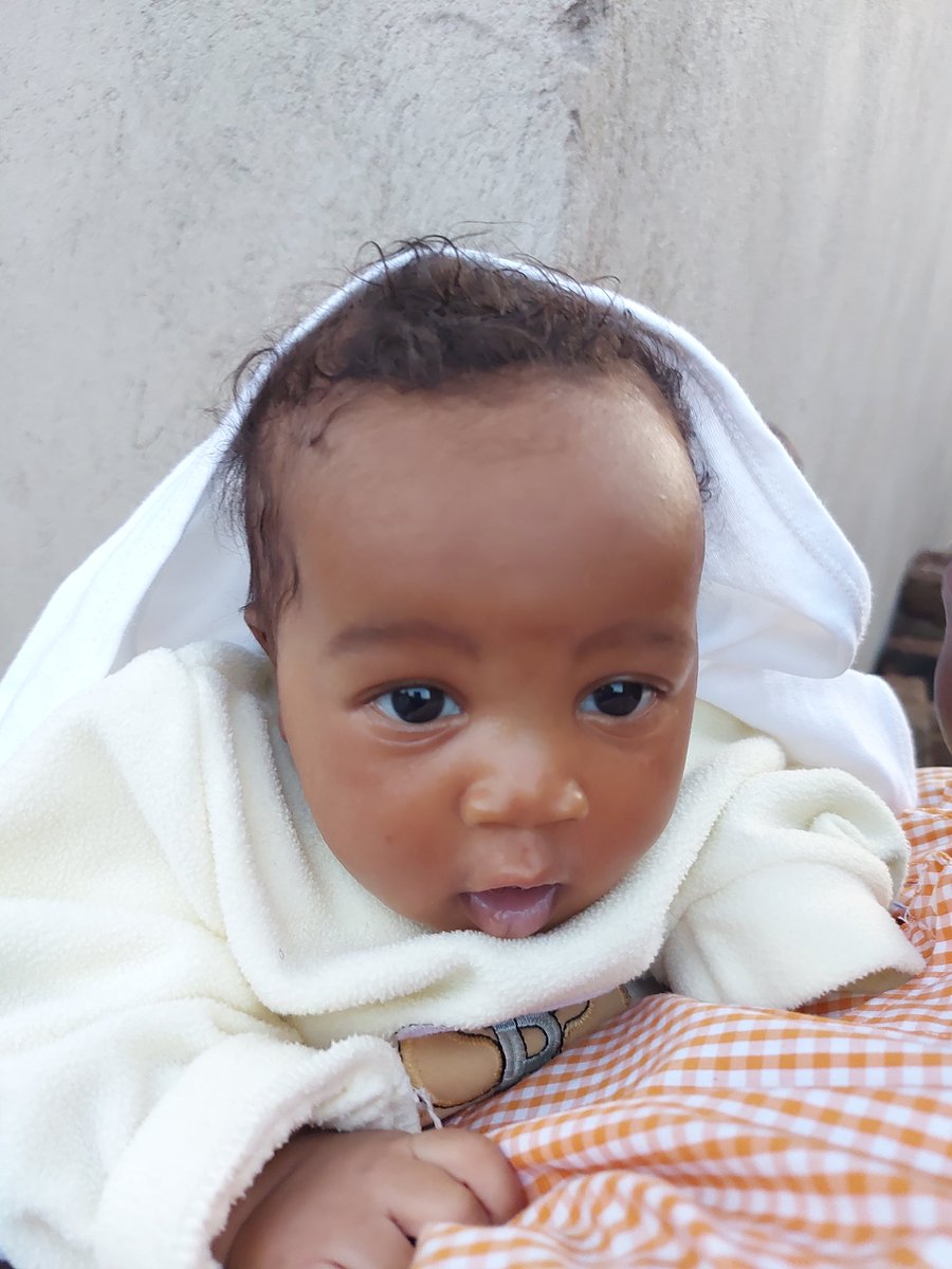 DanielNIZERE's tweet photo. Beautiful eyes. This is #2020blessing of one kind. We are blessed with this beautiful angel https://t.co/4h8FTnqYlK